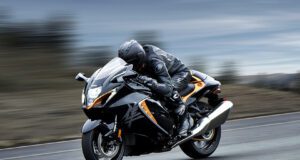 Suzuki Hayabusa: स्पीड, स्टाइल और टेक्नोलॉजी का बेजोड़ संगम! Suzuki Hayabusa