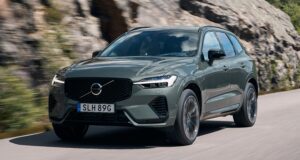 Volvo XC60 Facelift: 360 डिग्री कैमरा, 7 एयरबैग और मजबूत बॉडी! जानें 2025 में आ रही इस लग्जरी SUV के खास फीचर्स और कीमत! Volvo XC60 Facelift