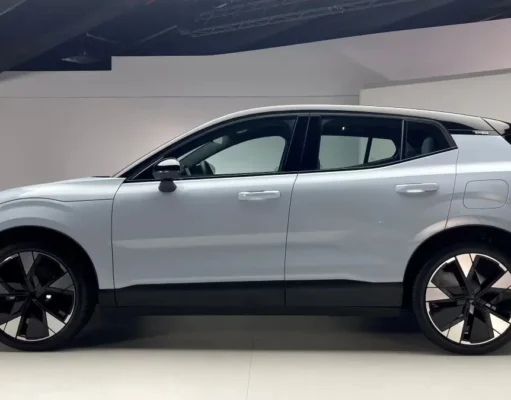 Volvo EX30: कीमत कम पर सेफ्टी और स्टाइल में दम, डोर ओपनिंग अलर्ट संग यही है असली लक्जरी EV? volvo ex30