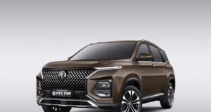 BIG Reveal: शोरूम पर दिखी New MG Hector Facelift! हनीकॉम्ब ग्रिल और डिजिटल कॉकपिट के साथ 15 दिसंबर को होगी ‘बड़ी टक्कर’ MG Hector Facelift