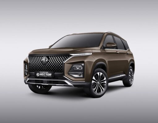 BIG Reveal: शोरूम पर दिखी New MG Hector Facelift! हनीकॉम्ब ग्रिल और डिजिटल कॉकपिट के साथ 15 दिसंबर को होगी ‘बड़ी टक्कर’ MG Hector Facelift