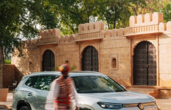 Volkswagen Tayron R-Line का बड़ा खुलासा! Fortuner की छुट्टी करने आई नई 7-सीटर SUV, जानें फीचर्स और धांसू परफॉर्मेंस Volkswagen Tayron R-Line