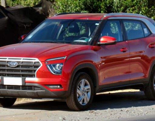 Hyundai ने बढ़ाए दाम — Creta खरीदनी है तो अभी करो या मई तक रुको? Expert की राय creta