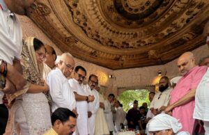 दिल्ली भाजपा अध्यक्ष के पिताश्री श्याम लाल सचदेवा का शरीर पंचतत्व में विलीन virendra-sachdeva-father-shyam-lal-sachdeva-funeral